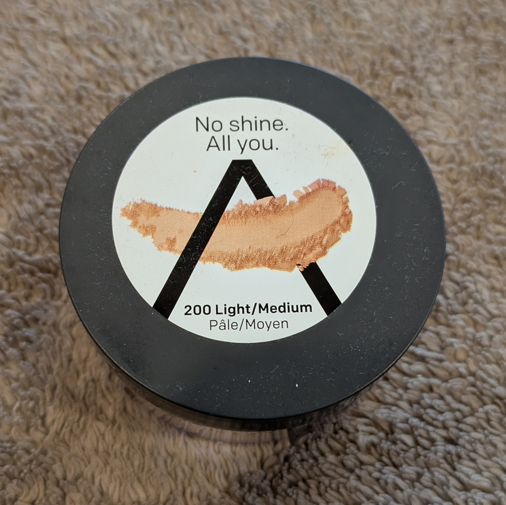 Almay Loose Finishing Powder, Color 200, Brand New With Seal